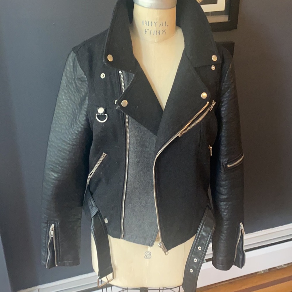 Vigoss Faux Leather and Flannel Moto Jacket - L
